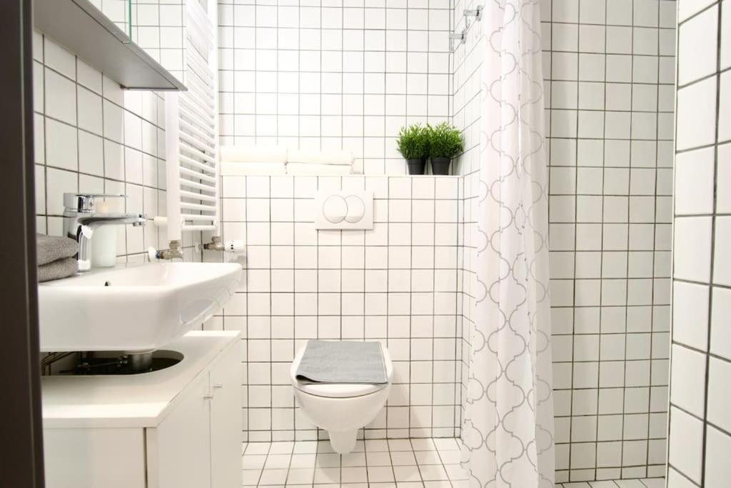 Studio Apartment By Hi5- Rottenbiller Apartment Budapest Exterior photo