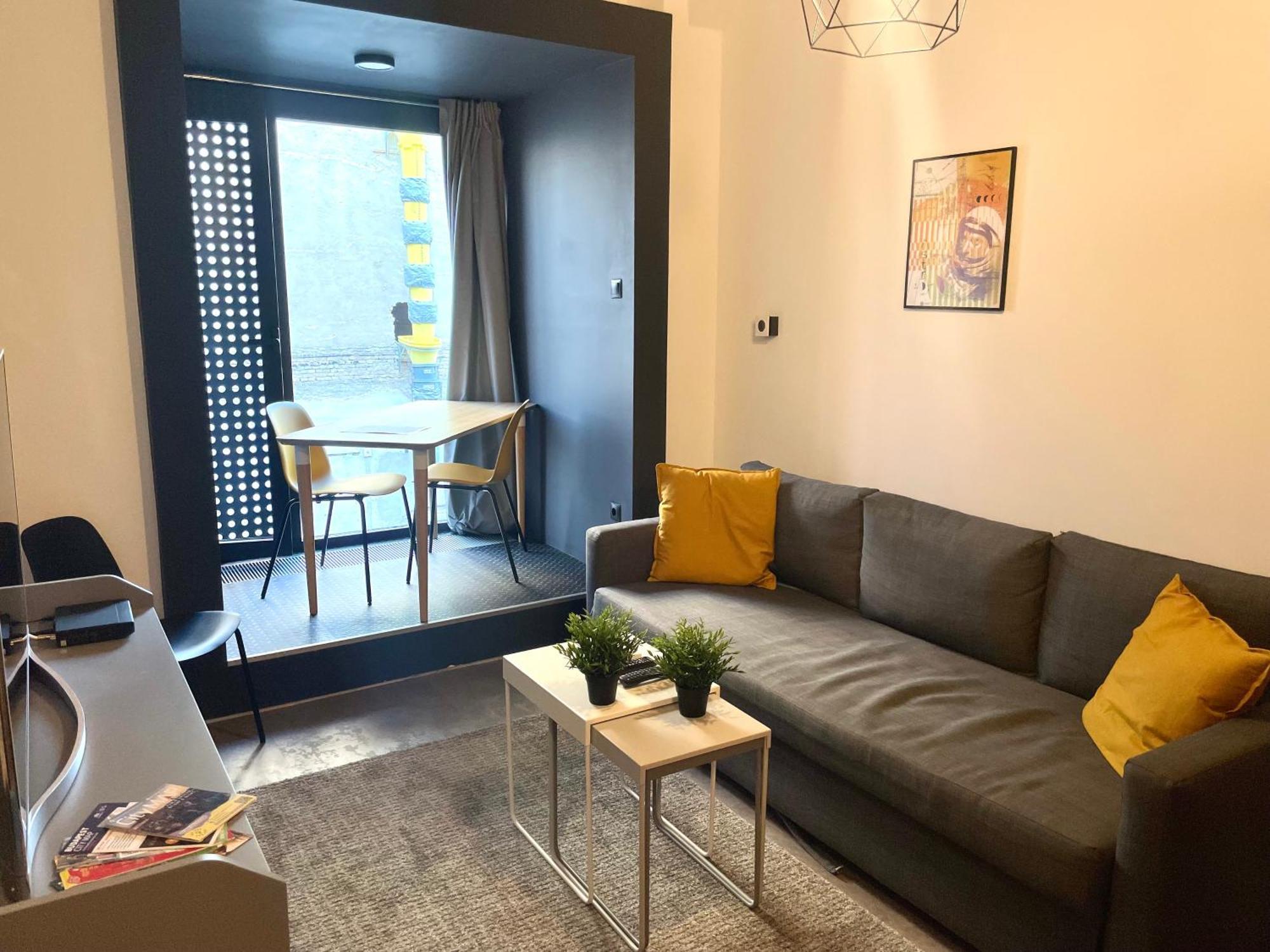 Studio Apartment By Hi5- Rottenbiller Apartment Budapest Exterior photo